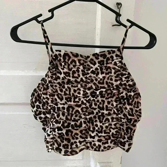 NWT cheetah print spaghetti strap crop top size small - Picture 1 of 5